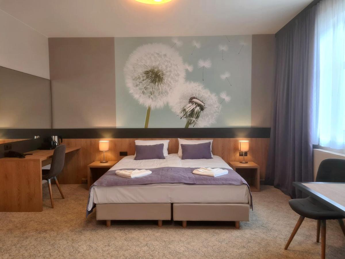 Hotel Port 2000 توجن المظهر الخارجي الصورة