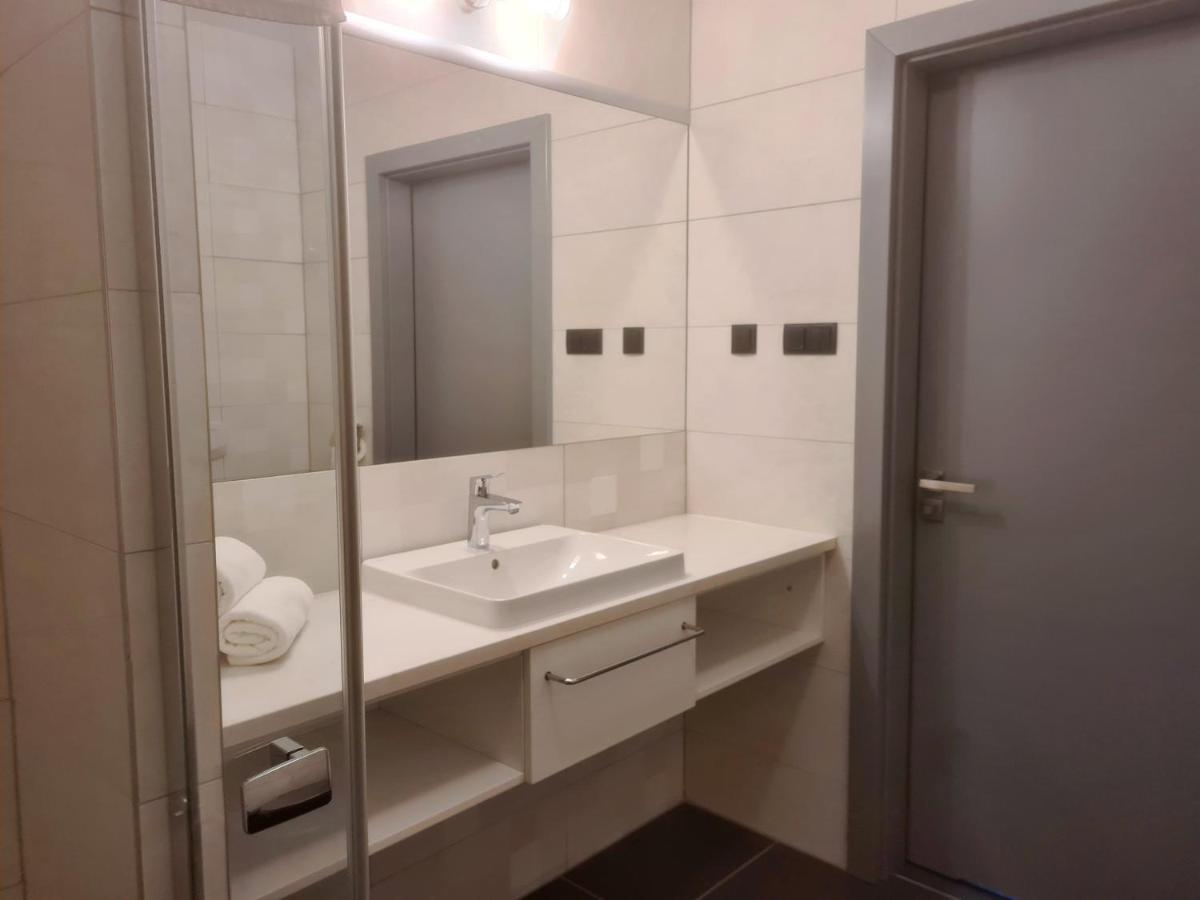 Hotel Port 2000 توجن المظهر الخارجي الصورة