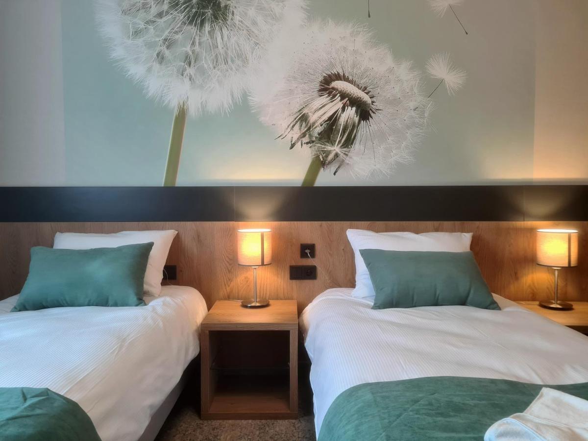 Hotel Port 2000 توجن المظهر الخارجي الصورة